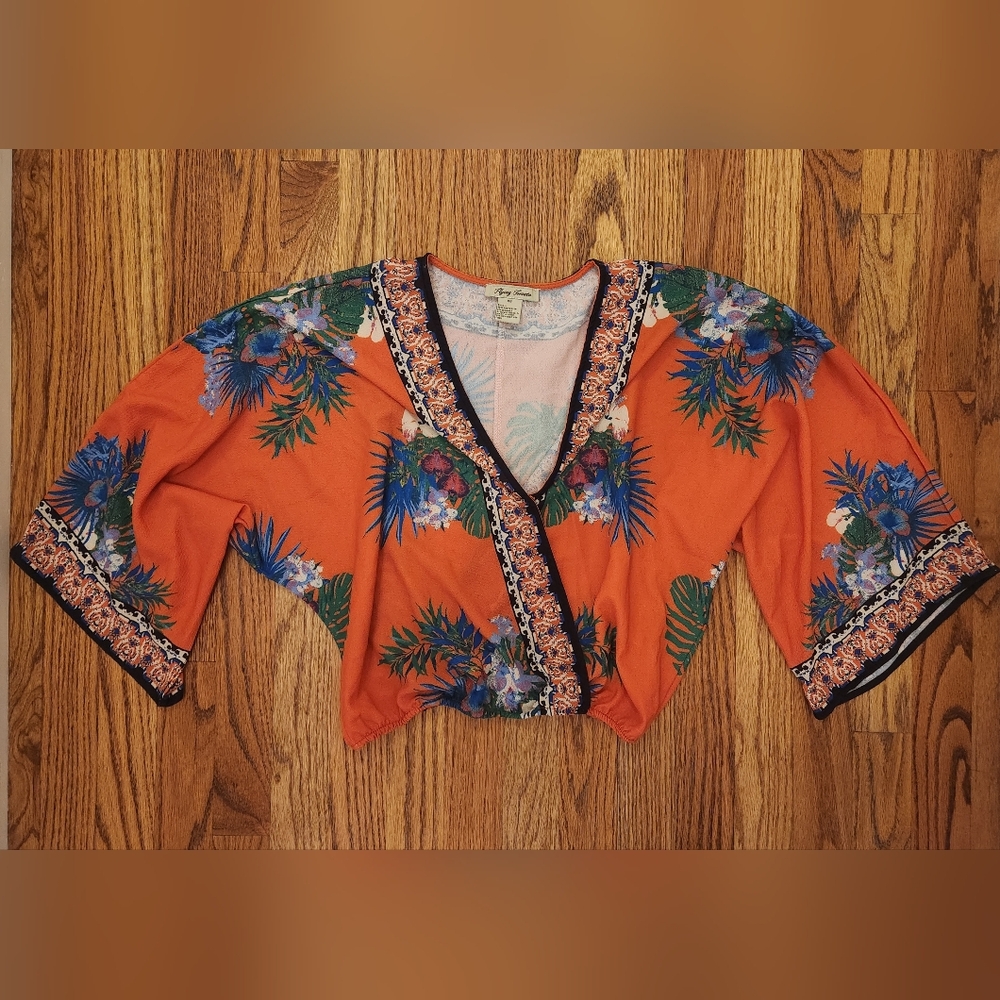 Free market flying tomato boho V-neck crop tropical floral wide sleeve rayon LG
